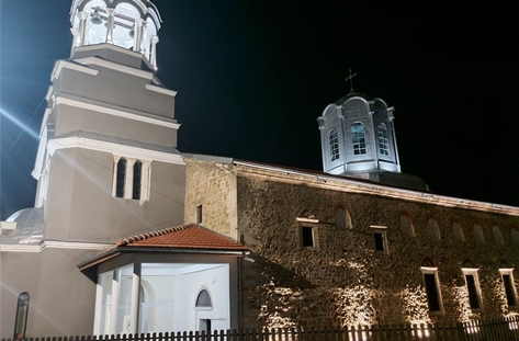 Културни паметници в Свищов грейнаха с художествено осветление
